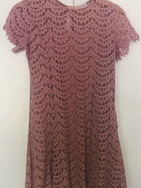 Forever 21 Mauve Lace Short Sleeve Tunic